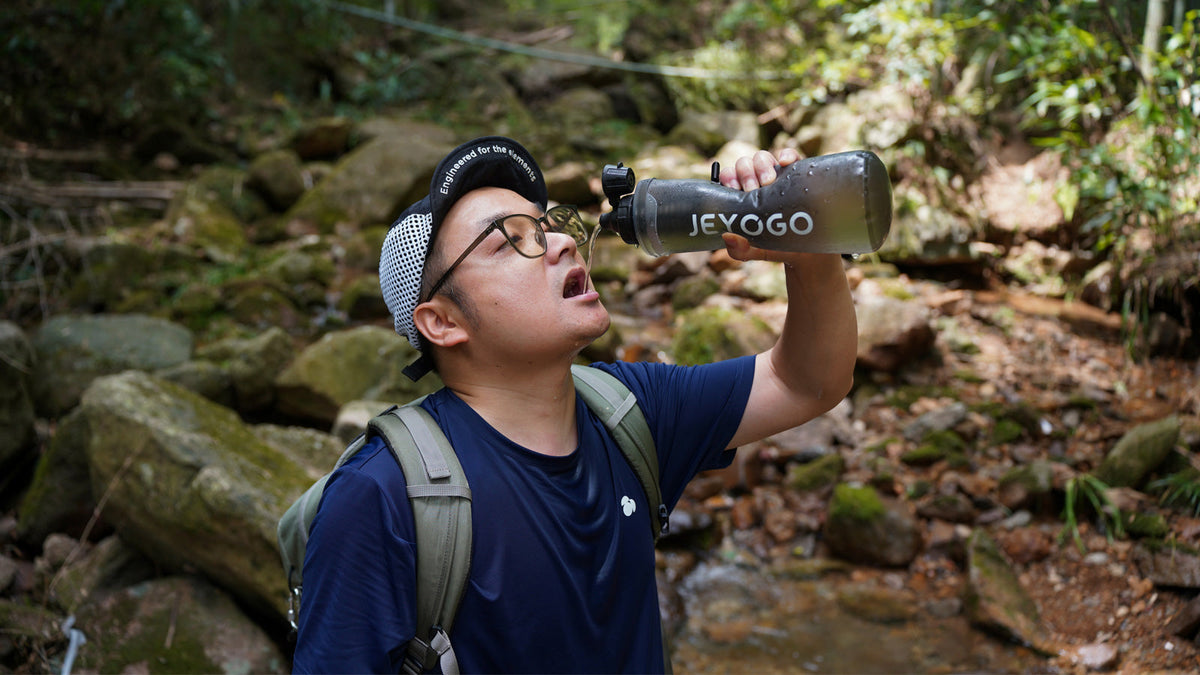 How to Use a Collapsible Water Filter Bottle Safely for Hiking and Emergency Preparedness